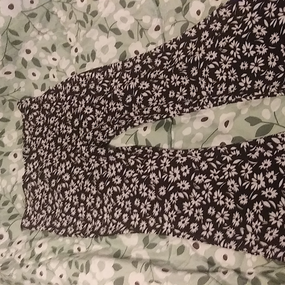 EUC XL Planet Gold Flare Leg Lounge Pants.     D1